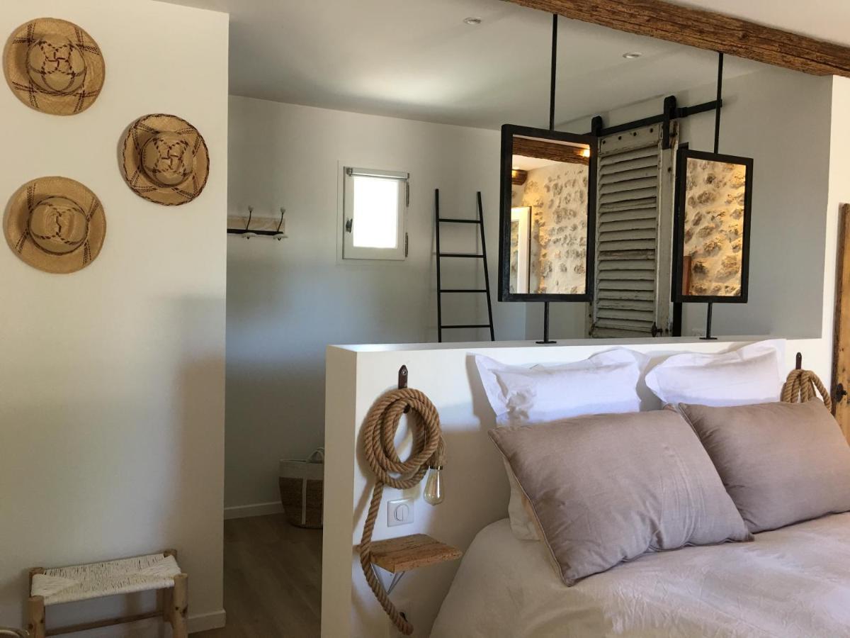 La Bergerie De Cigalon Bed & Breakfast Mouries Eksteriør bilde