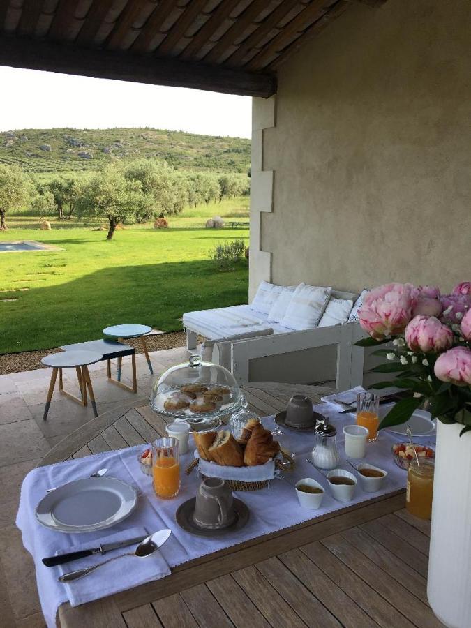 La Bergerie De Cigalon Bed & Breakfast Mouries Eksteriør bilde