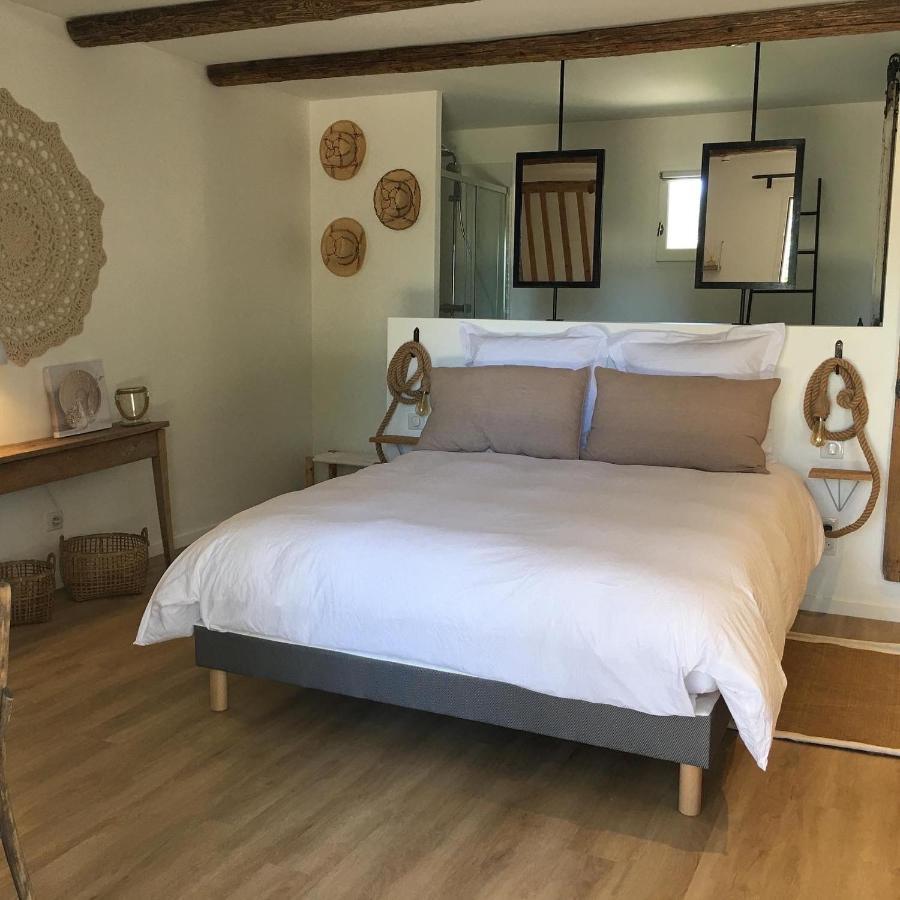 La Bergerie De Cigalon Bed & Breakfast Mouries Eksteriør bilde