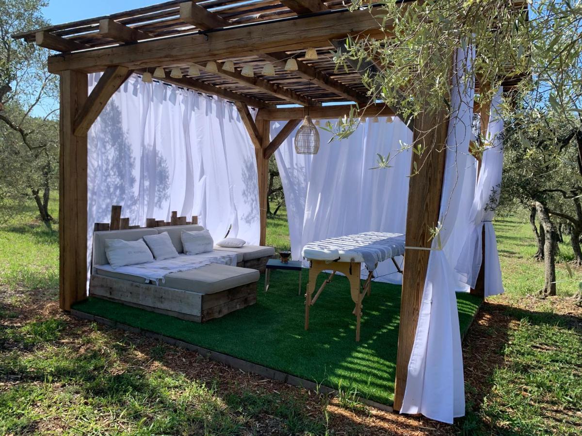 La Bergerie De Cigalon Bed & Breakfast Mouries Rom bilde
